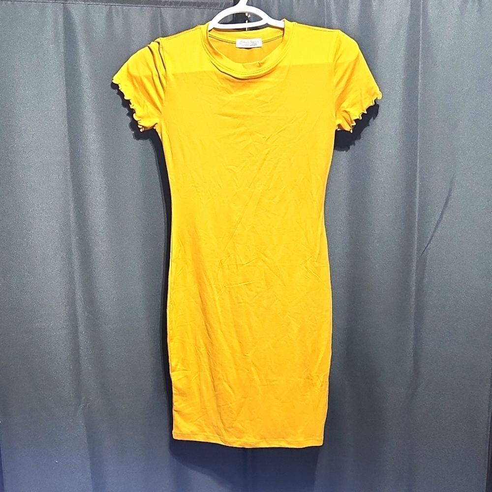 Haley and June fitted dress. size small